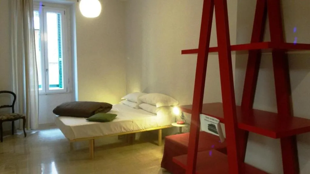 Room, Roma Art Rooms, Naples