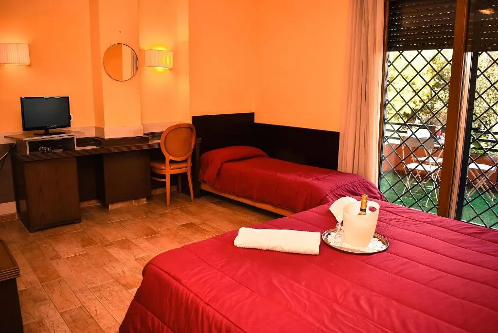 Room, Hotel Miravalle, Naples