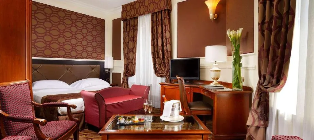 Room, Grand Visconti Palace, Milan