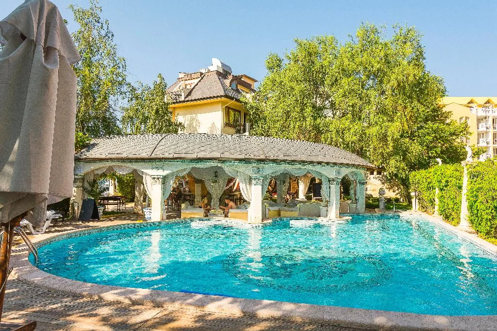 Pool, Gold Pearl Hotel, Bourgas