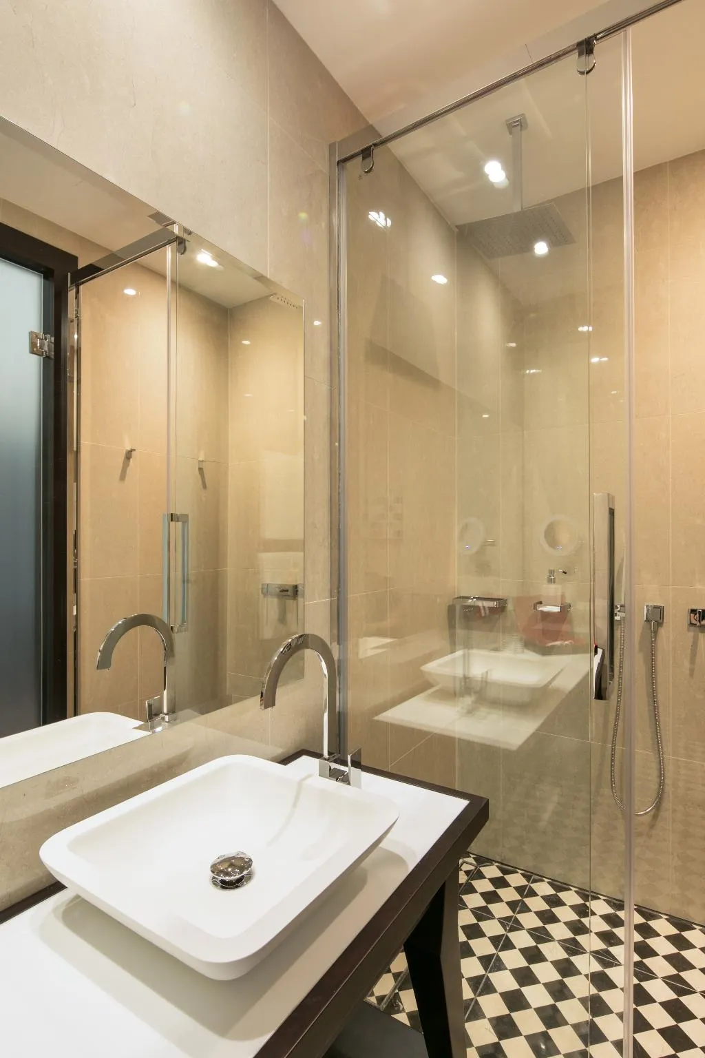 SINGLE STANDARD Room, Quentin Prague Hotel, Prague