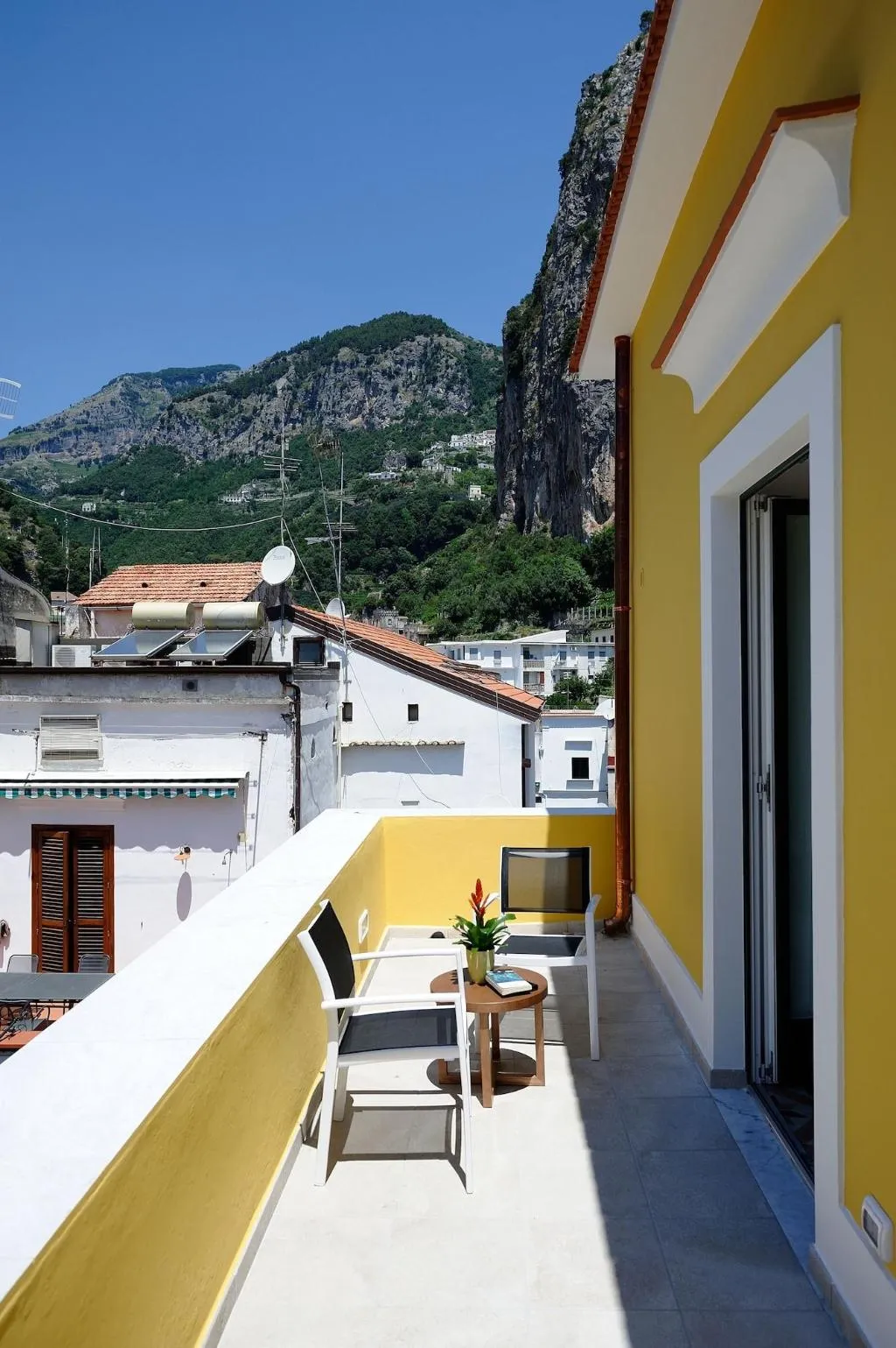 Room, Amalfi Luxury House, Naples