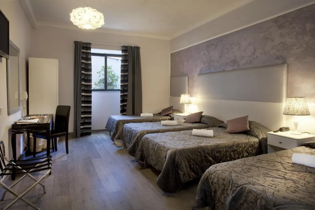QUADRUPLE STANDARD Room, Sliema Marina Hotel, Malta
