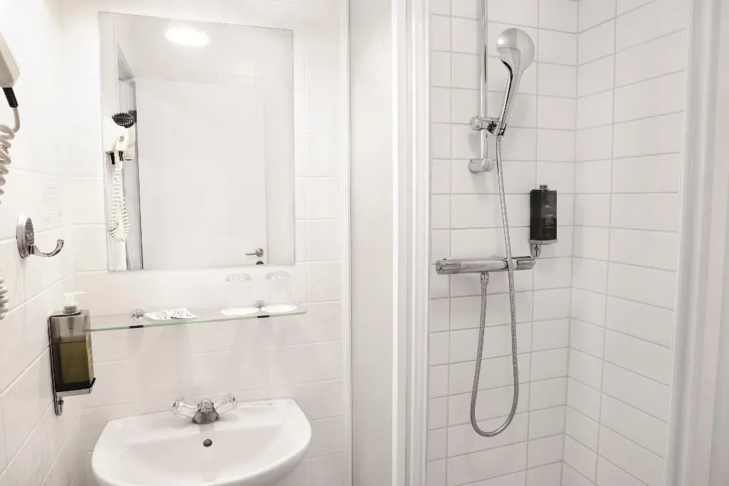DOUBLE STANDARD Room, Fosshotel Baron, Reykjavik