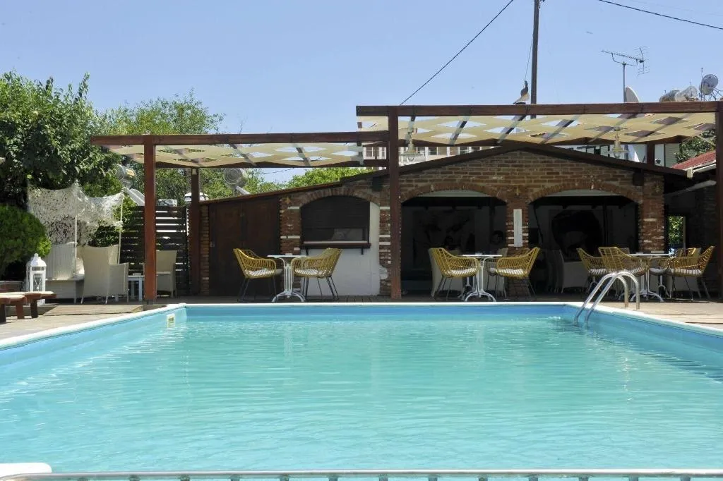 Sports and Entertainment, Yalis Studios, Skiathos