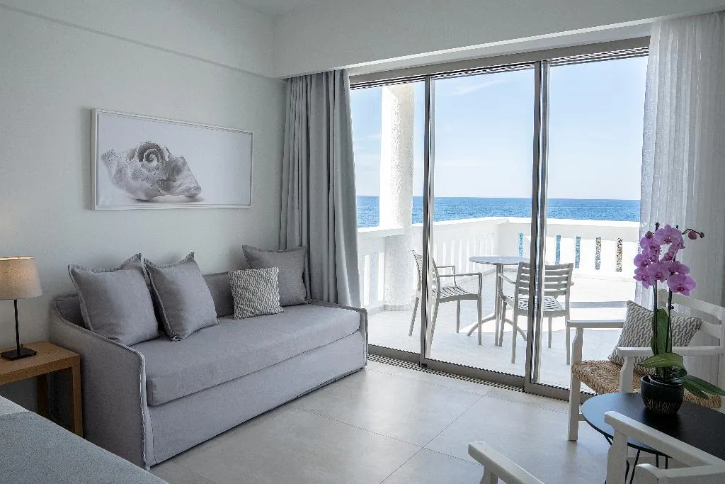Double or Twin SEA FRONT Room, Maritimo Beach Hotel, Crete