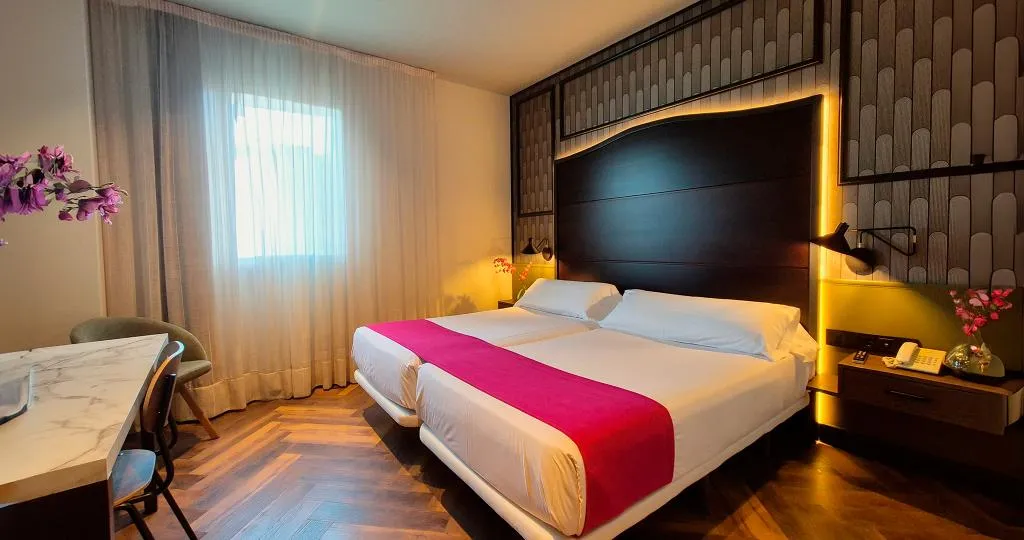 Double or Twin STANDARD Room, Hotel Vertice Sevilla Aljarafe, Seville