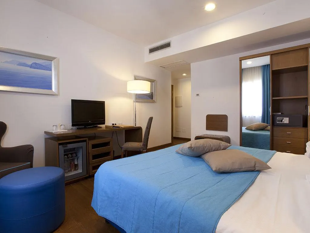 DOUBLE COMFORT Room, Hotel Plaza, Naples