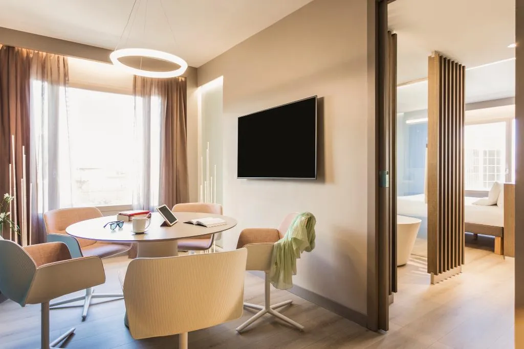 JUNIOR SUITE STANDARD Room, Novotel Madrid Feria and Airport, Madrid
