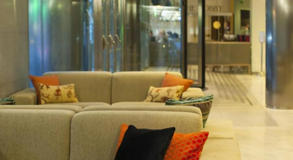 Lobby, Radisson RED Madrid, Madrid