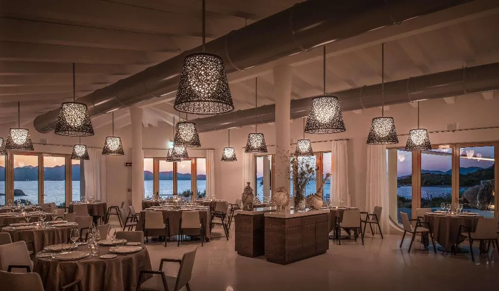 Restaurant, Cala Cuncheddi - VRetreats, Olbia