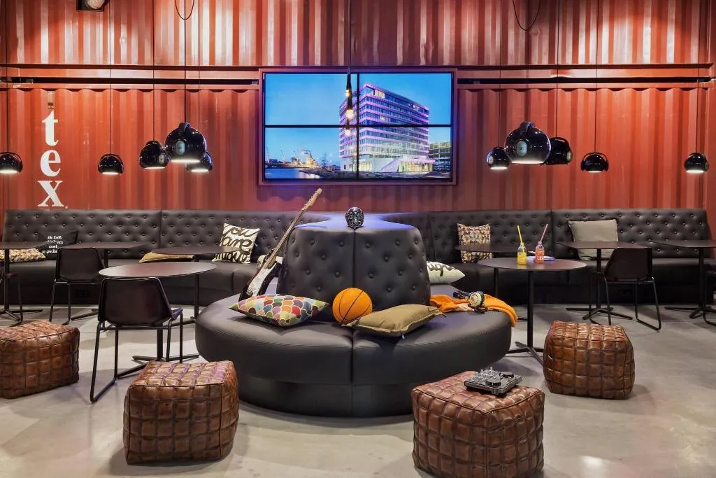 Lobby, Moxy Amsterdam Houthavens, Amsterdam