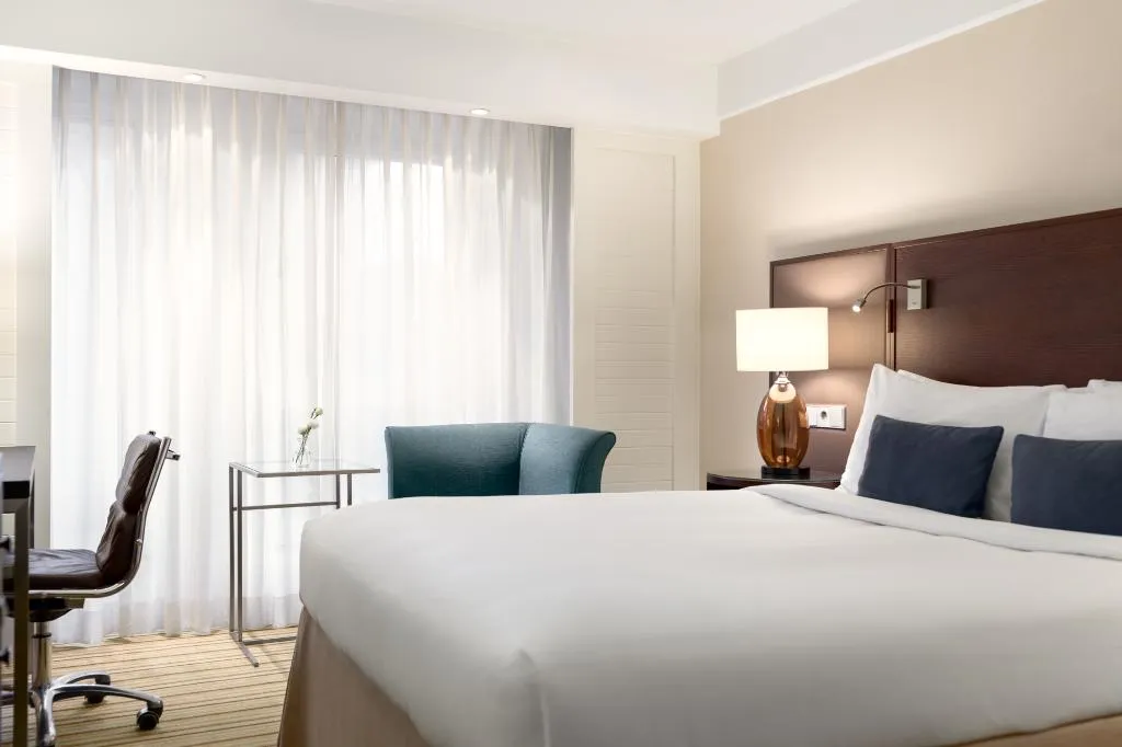 Room, Renaissance Amsterdam Hotel, Amsterdam