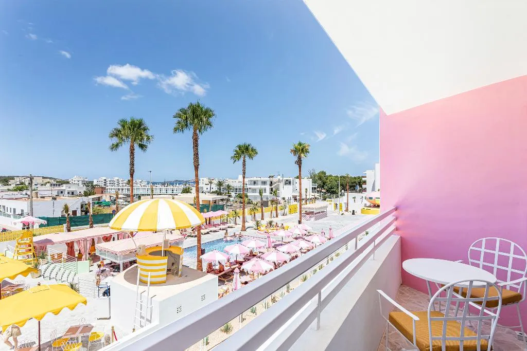 JUNIOR SUITE POOL VIEW Room, Los Felices Ibiza, Ibiza