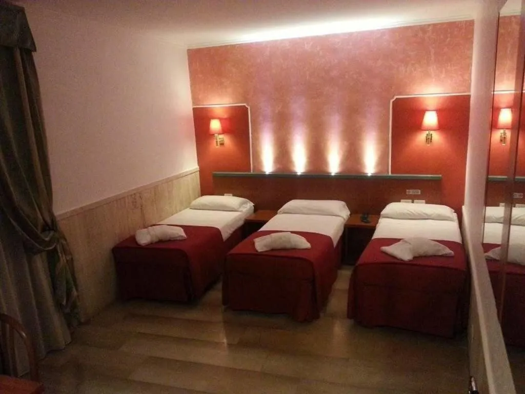 Room, Hotel Center 1, Rome