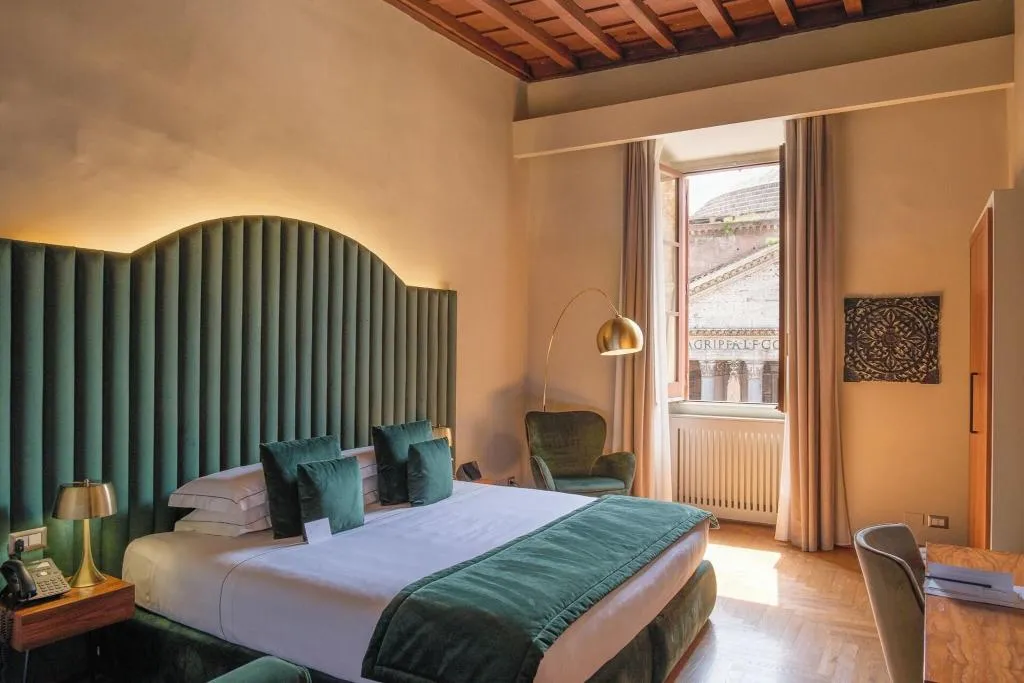 DOUBLE DELUXE ONE BED Room, Antico Albergo del Sole al Pantheon, Rome