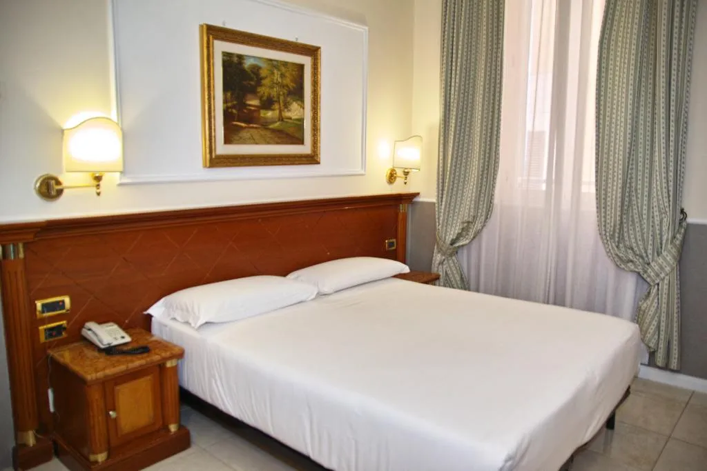 FAMILY ROOM STANDARD Room, Hiberia, Rome