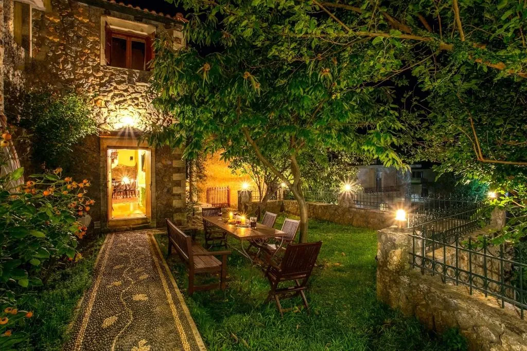 Room, Ifigenia Luxury Suites And Villas, Crete