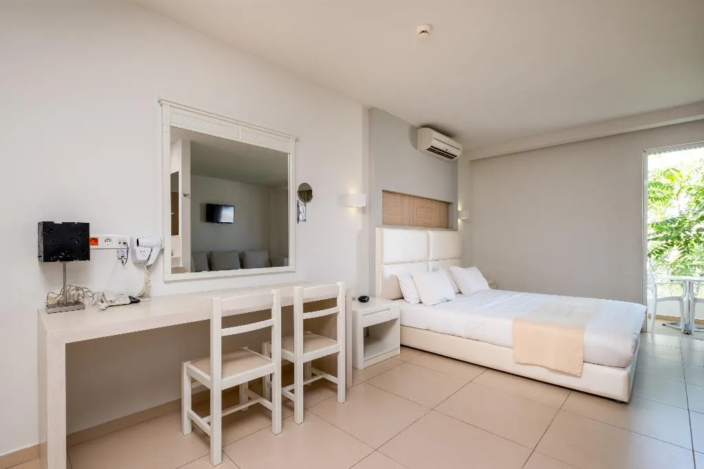 JUNIOR SUITE STANDARD Room, Dimitrios Beach Hotel, Crete