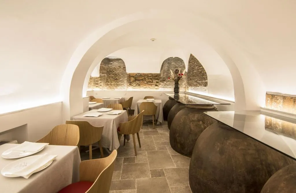 Restaurant, Hotel Oleum Parking Gratuito Reserva Previa, Andalucia