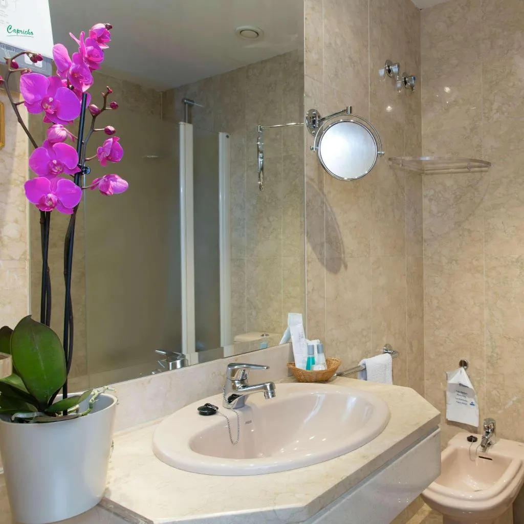Room, VP Jardin de Tres Cantos, Madrid
