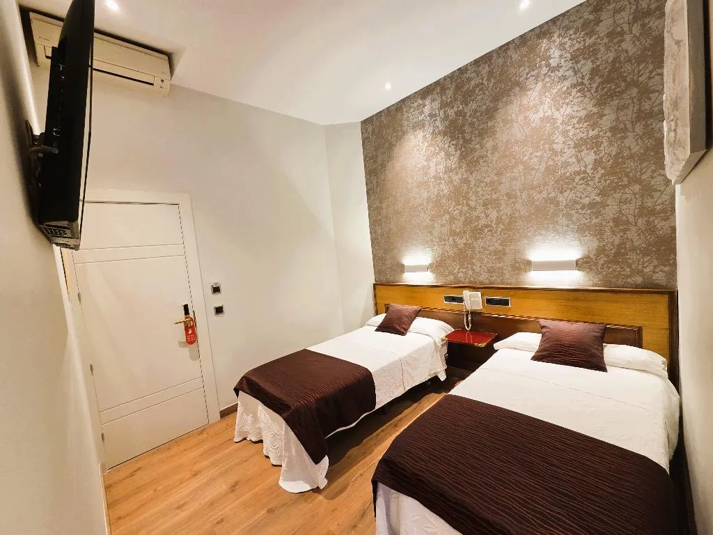 TWIN STANDARD Room, Hostal Hispano-Argentino Gran Via, Madrid