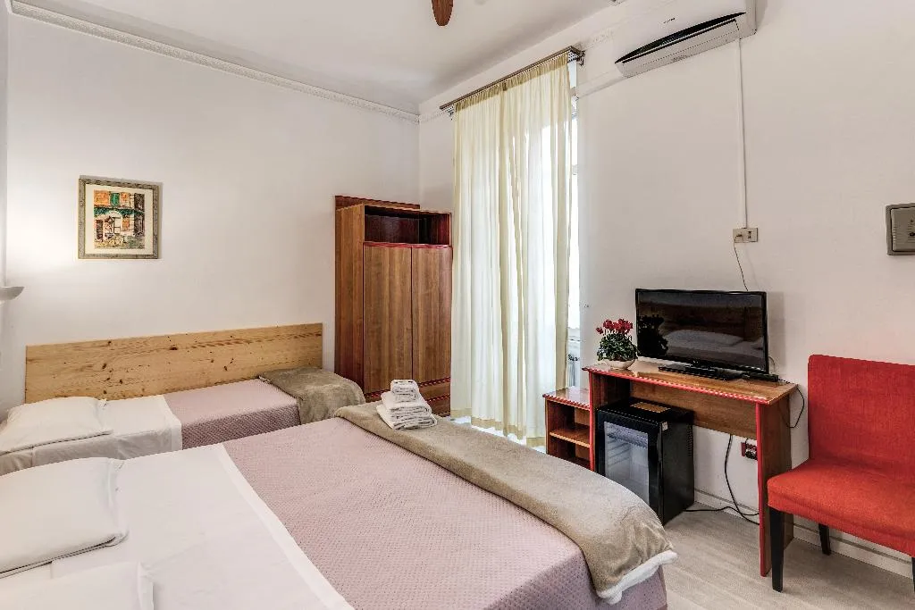 TRIPLE STANDARD Room, Hotel Altavilla 9, Rome