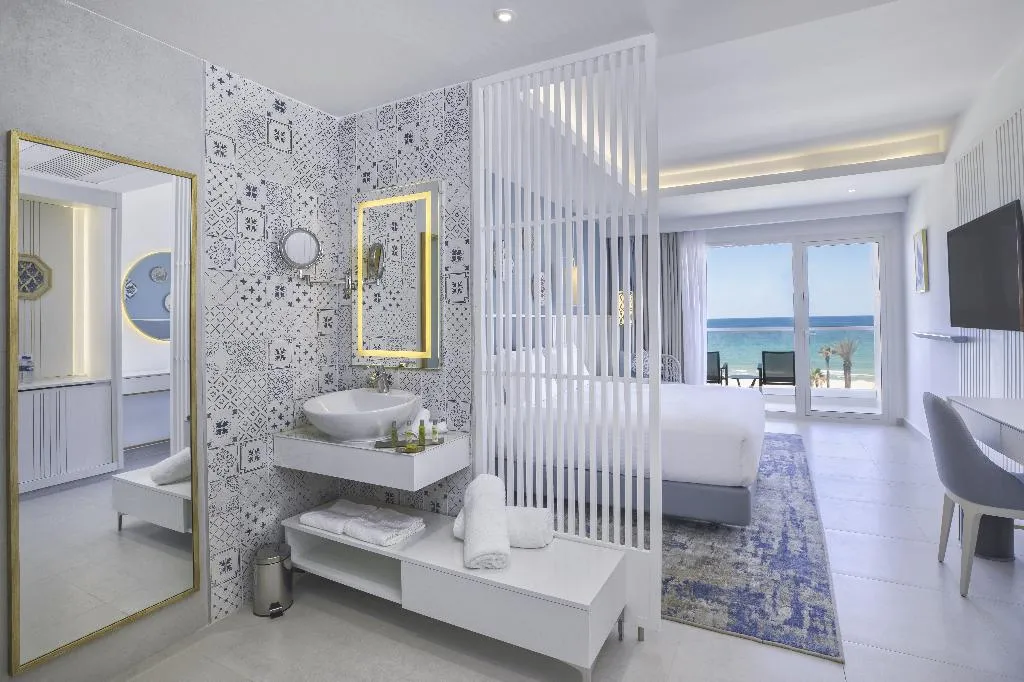 DOUBLE DELUXE Room, Hilton Skanes Monastir Beach Resort, Tunisia