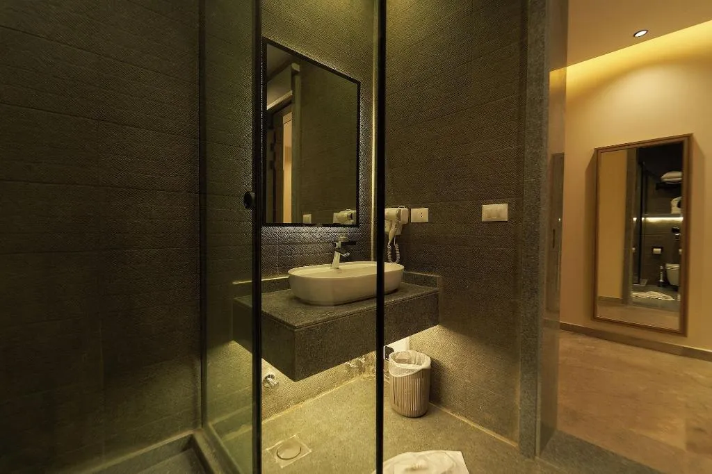 Room, Pyramids Secret Hotel, Cairo