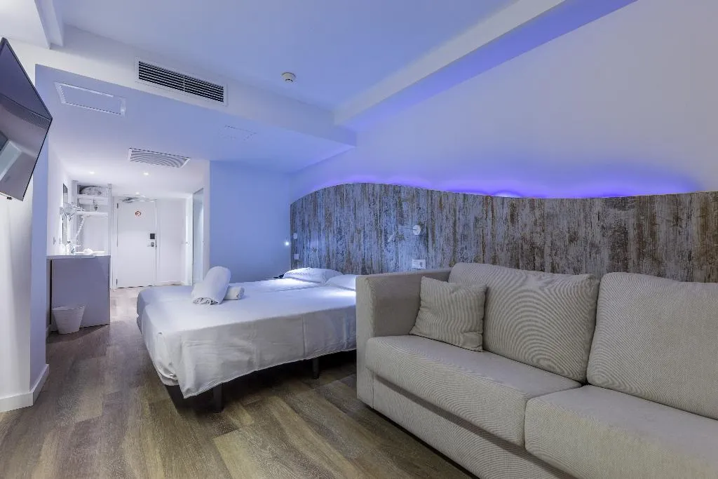 JUNIOR SUITE WITH TERRACE Room, Welikehotel Triton Beach, Majorca