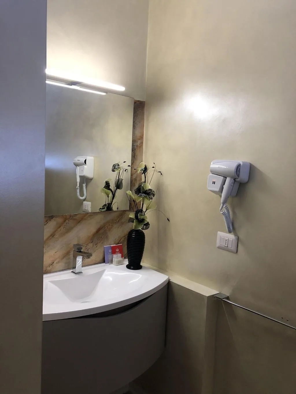 Room, La Piazzetta Guest House, Olbia