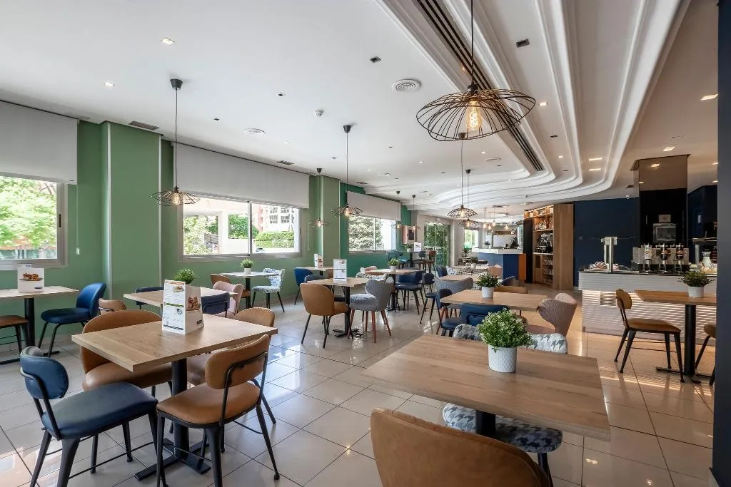 Restaurant, Travelodge Alicante Puerto, Costa Blanca