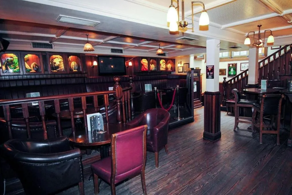 Bar, The Lansdowne Hotel, Dublin