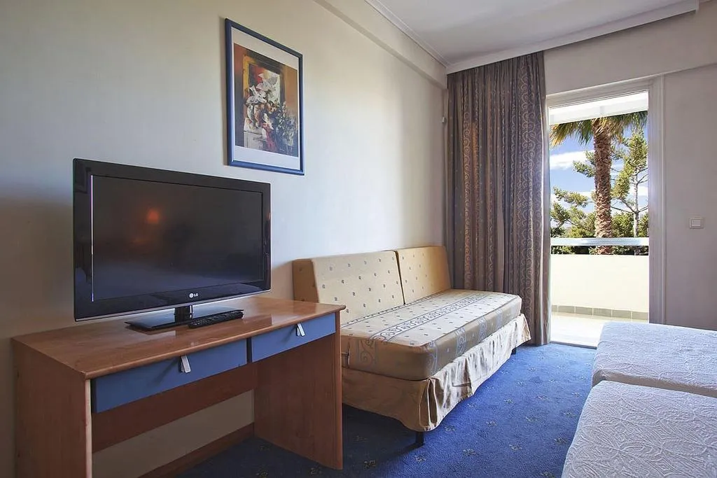 TRIPLE STANDARD Room, Congo Palace, Athens
