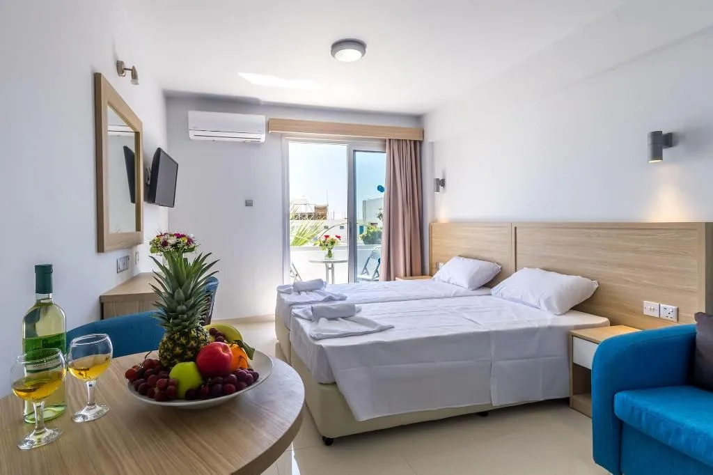 Room, Paul Marie, Cyprus