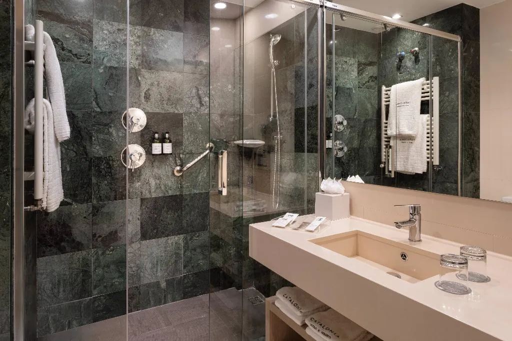 DOUBLE SINGLE USE WITH VIEWS Room, Catalonia Atocha, Madrid