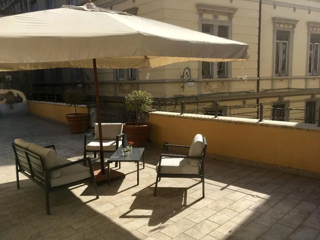 Terrace, Palazzo Benucci - Residenza Di Charme, Naples