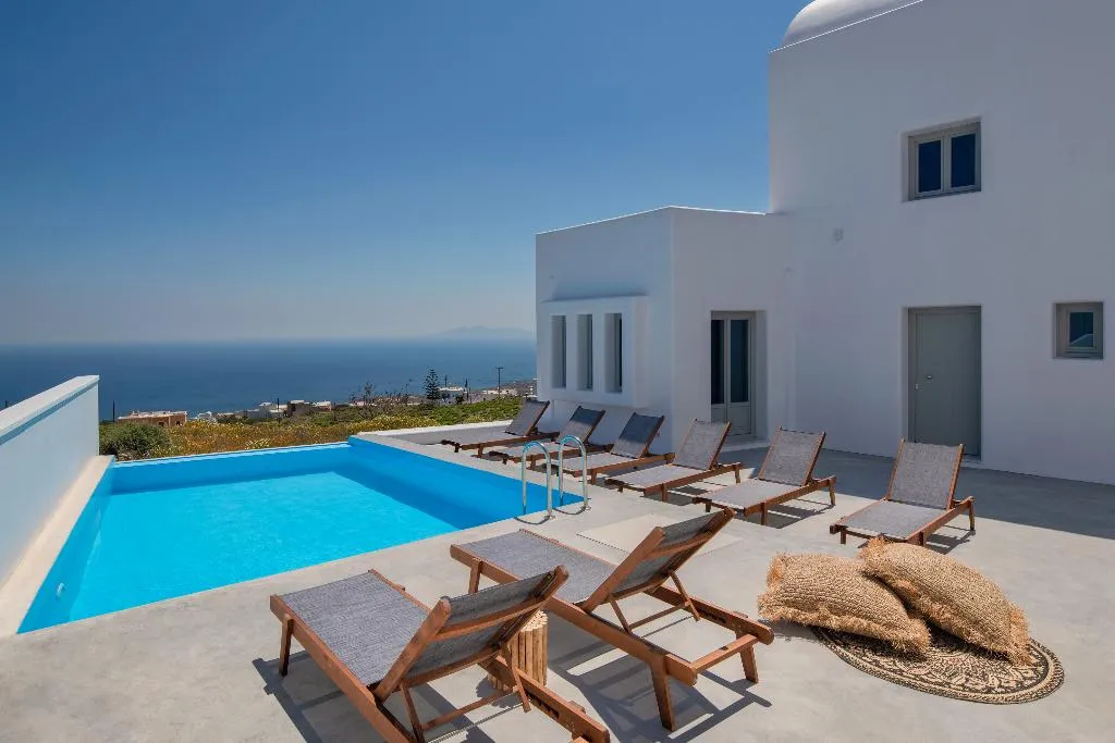 Pool, Seven Suites, Santorini