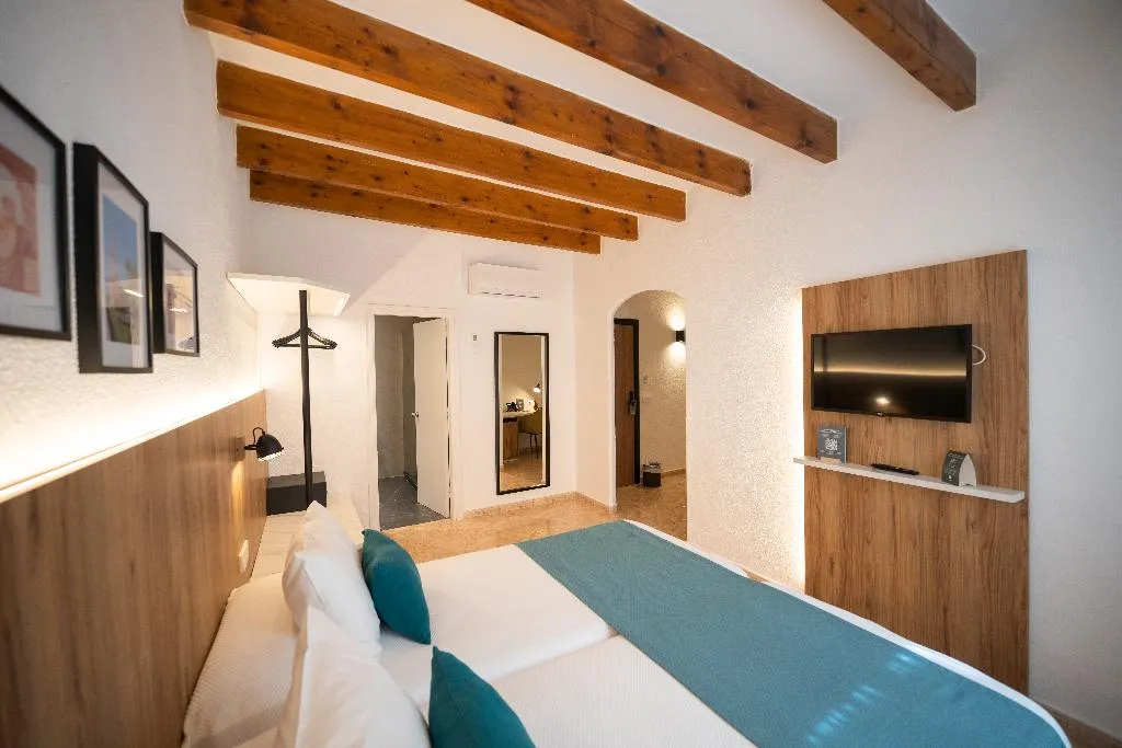 TRIPLE STANDARD Room, Hotel Alfons, Menorca