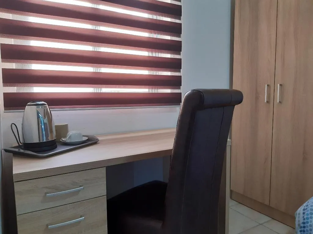 SINGLE ONE BEDROOM ONE BATHROOM Room, Tarona Guesthouse, Malta