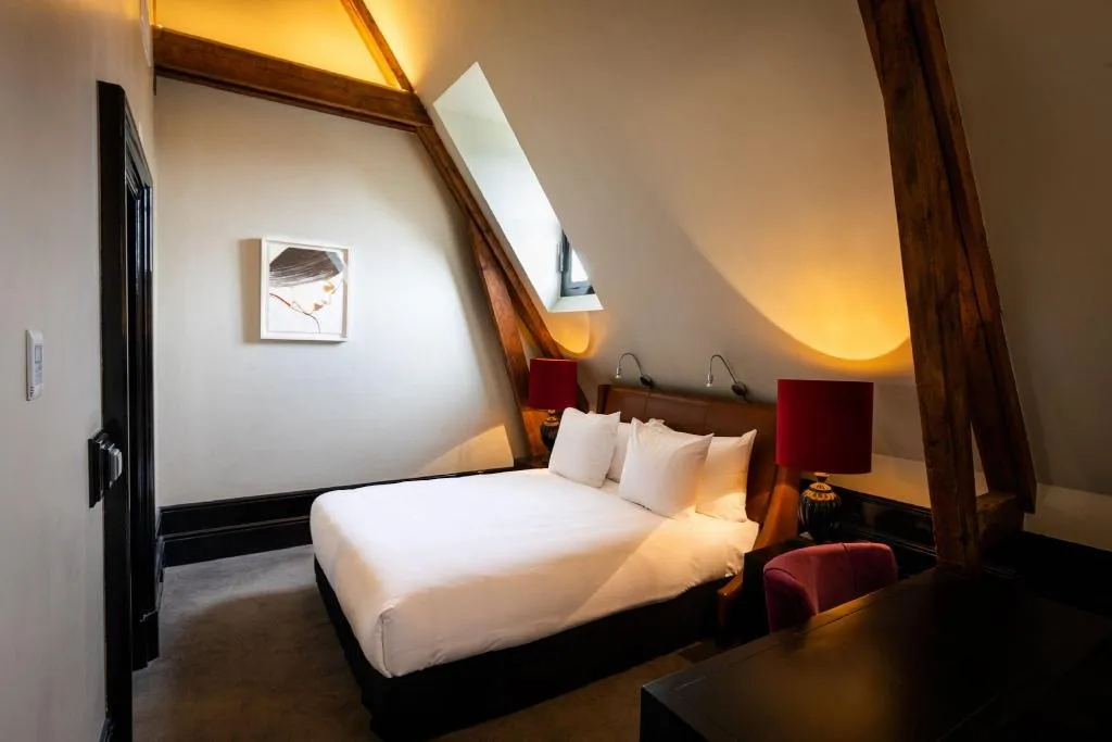 Room, College Hotel Amsterdam, Autograph Collection, Amsterdam