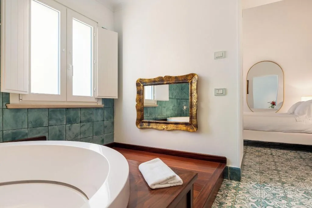 JUNIOR SUITE QUEEN SIZE BED Room, Dimora Caiammari Luxury Hotel & Spa, Catania