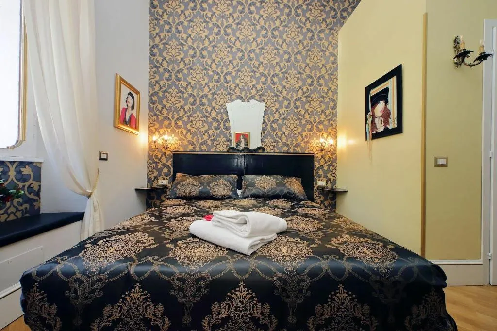 Room, Domus Monamì Luxury Suites, Rome