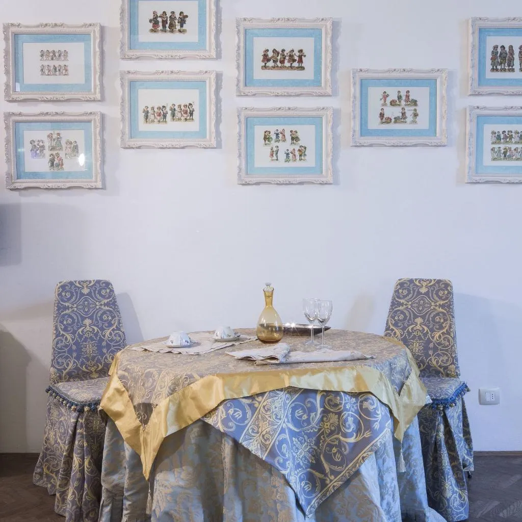 Room, Perla Js, Florence