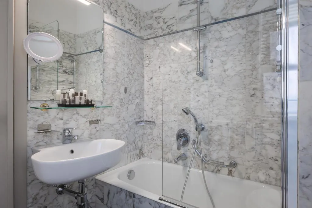Double or Twin STANDARD Room, Hotel Metropole, Cagliari