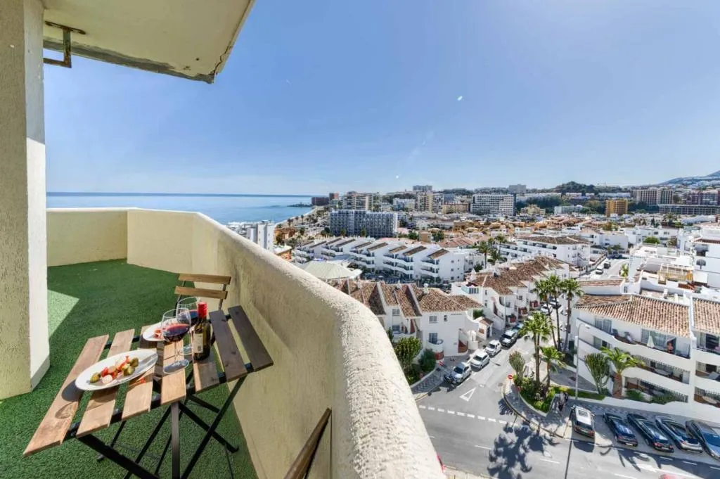 APARTMENT ONE BEDROOM WITH TERRACE Room, Holidays2Benal Beach, Costa Del Sol