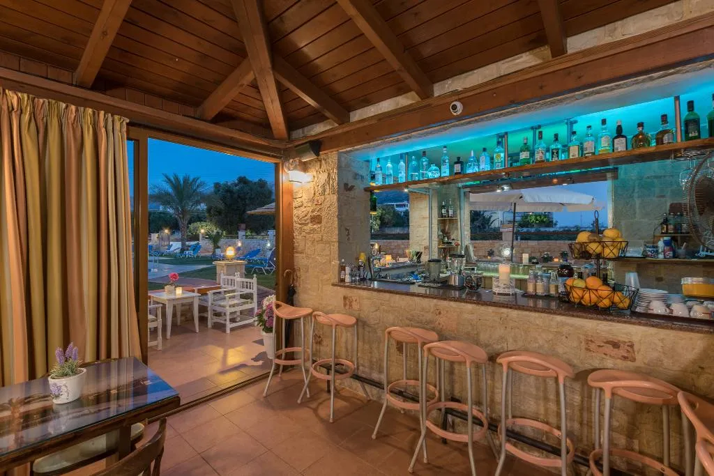 Bar, Danelis Apartments, Crete