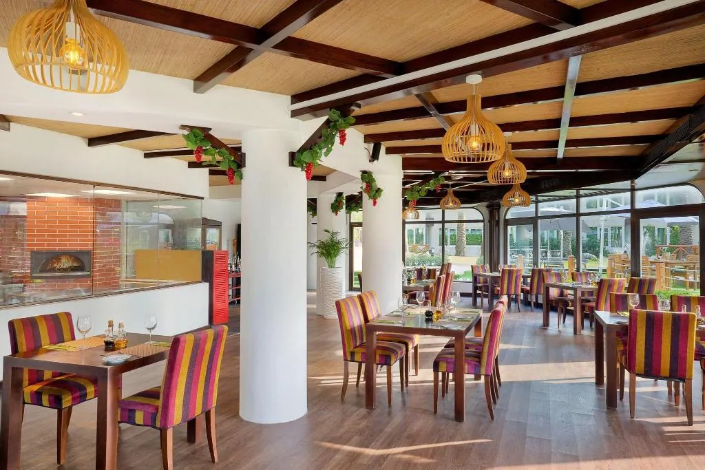 Restaurant, Habtoor Grand Resort, Autograph Collection, Dubai