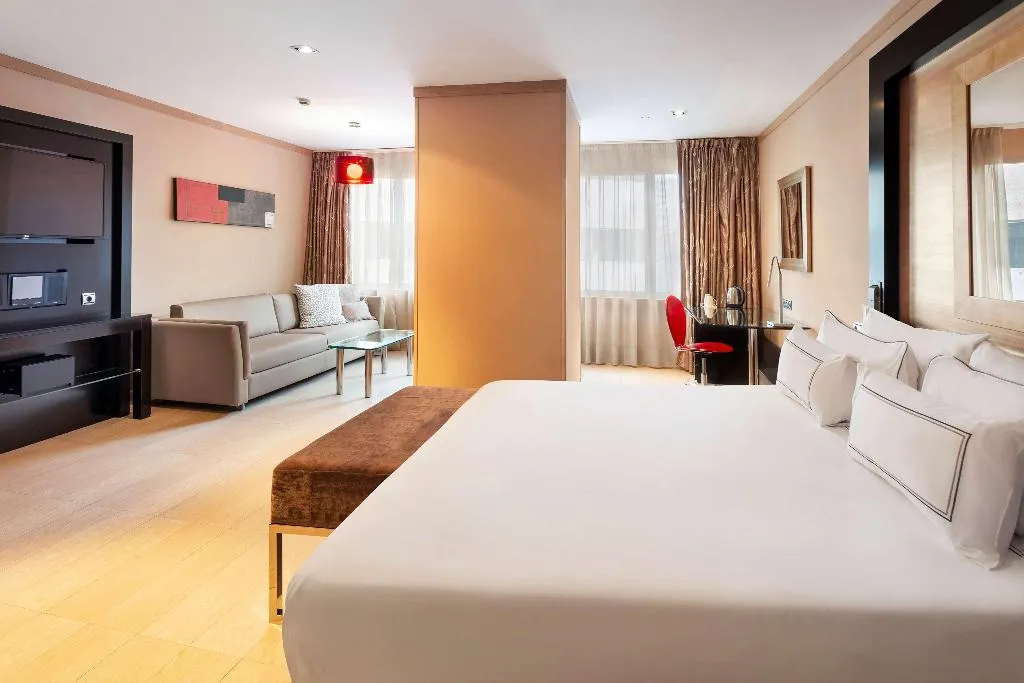 Double or Twin PREMIUM Room, Melia Madrid Princesa, Madrid