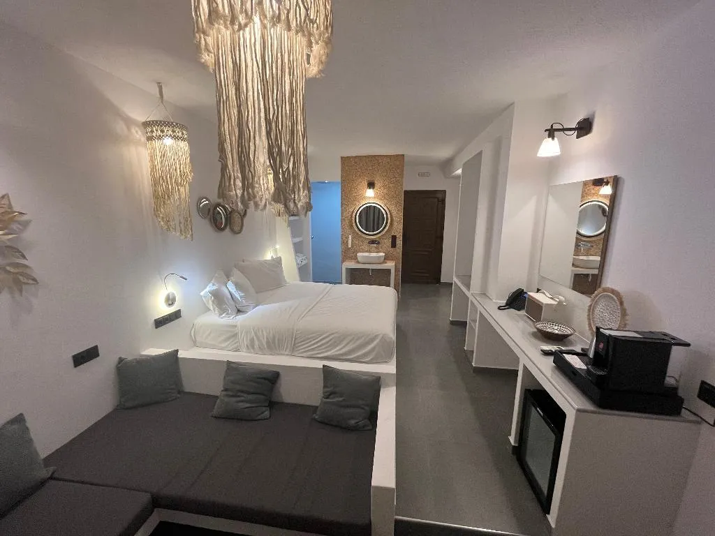 SUITE WITH PRIVATE POOL Room, Skopelos Holidays Hotel & Spa, Skiathos
